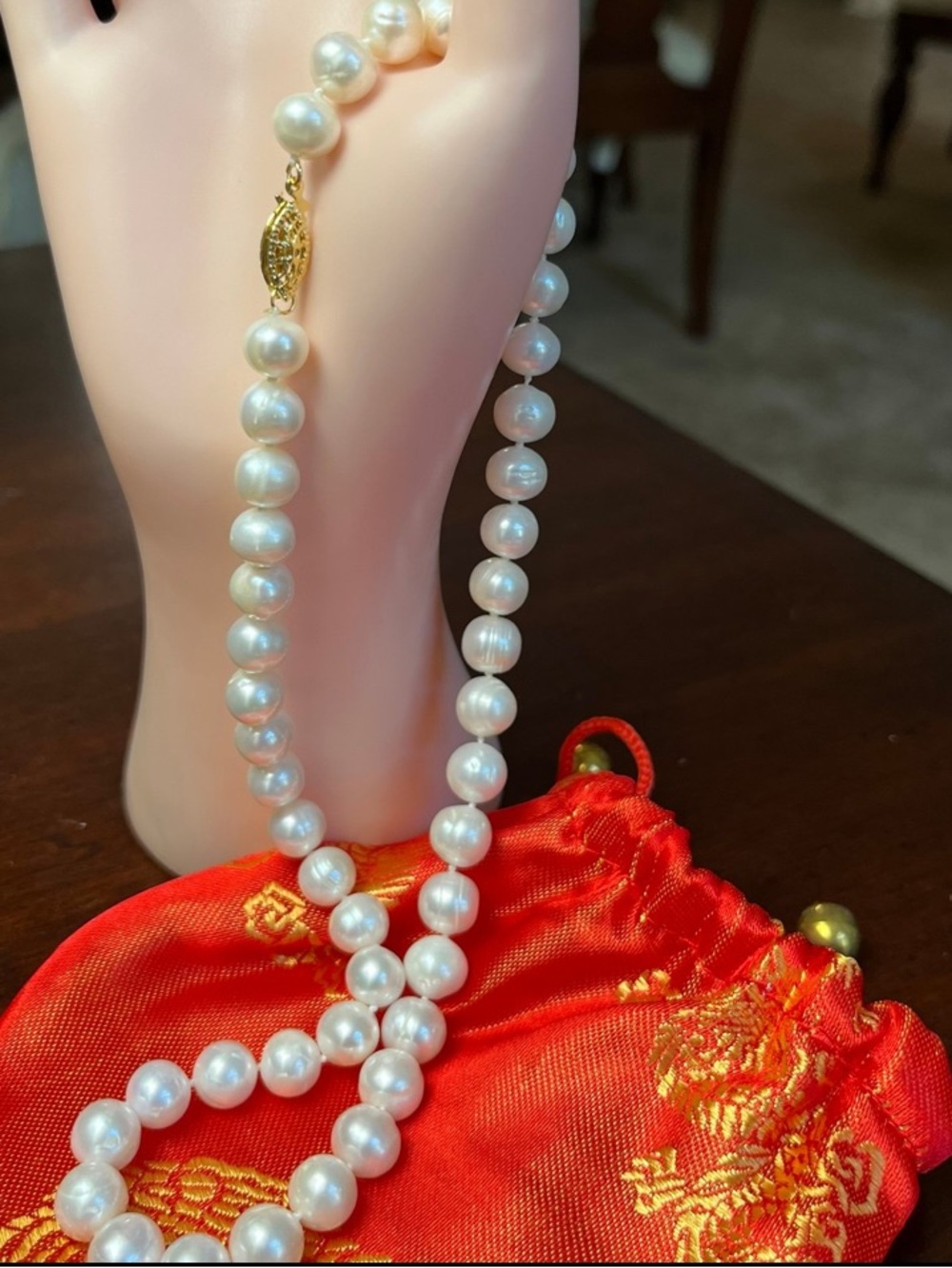 100% Natural White 9-10mm South Sea Baroque Pearl Necklace 16 Inches. New